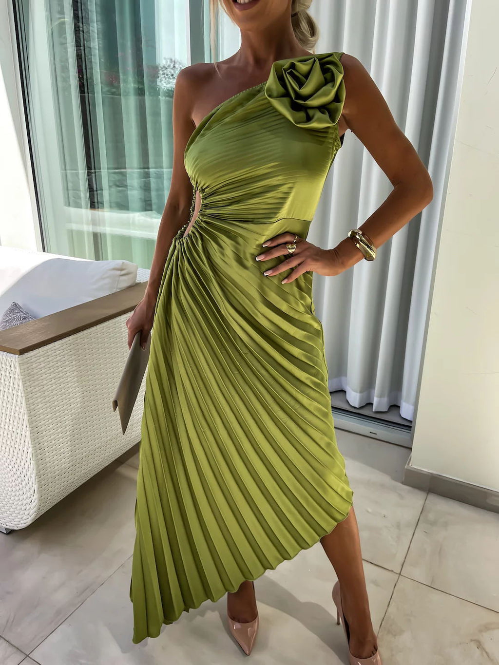 Ins Pleated One-shoulder Dress With Big Rose Flower Fashionable Sexy Evening Party Club Asymmetrical Dress